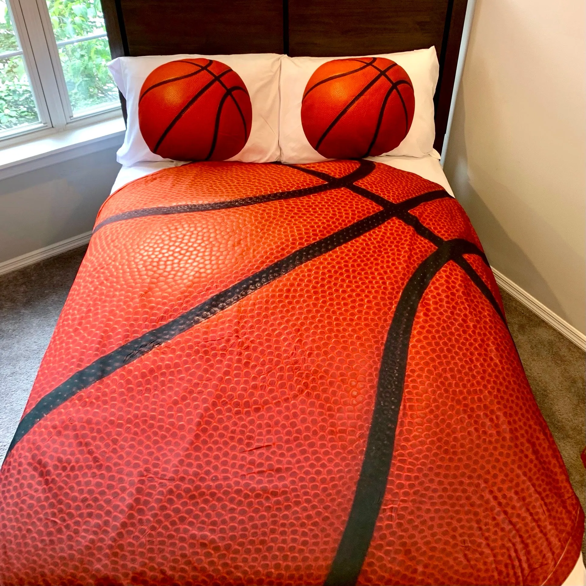 Basketball 5 PC Kids Full Bed Set With Round Comforter
