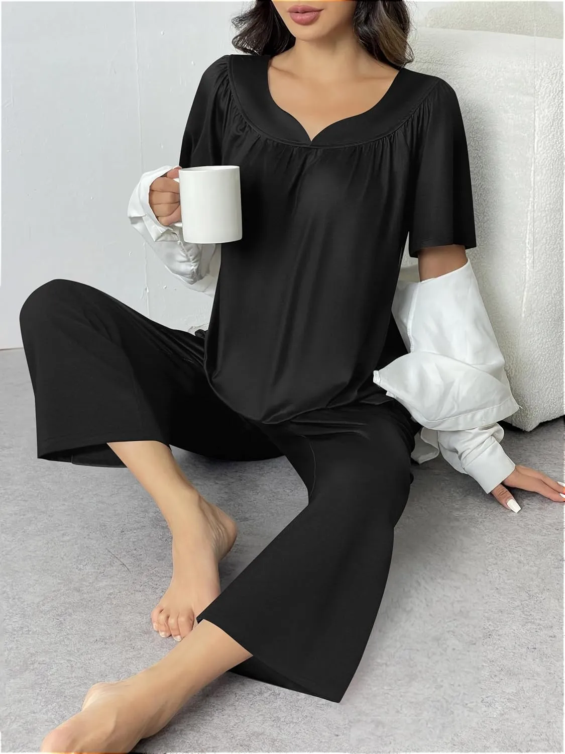 Ekouaer Capri Pajamas Short Sleeve Mumu Pjs Sets 2 Pieces Pleated Top and Capri Pants Sleepwear Loungewear for Women