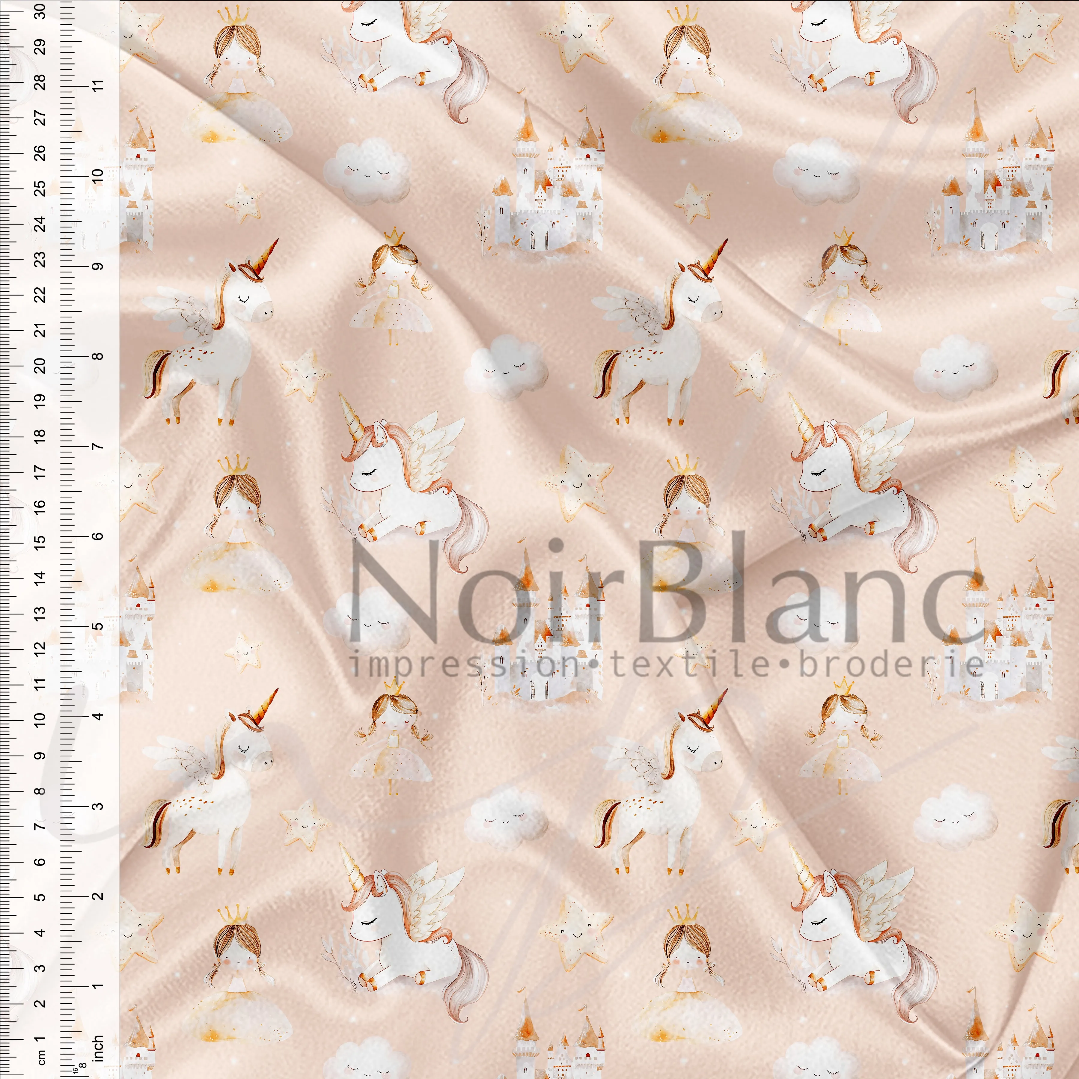 Rêve de princesse et licorne fond pêche
