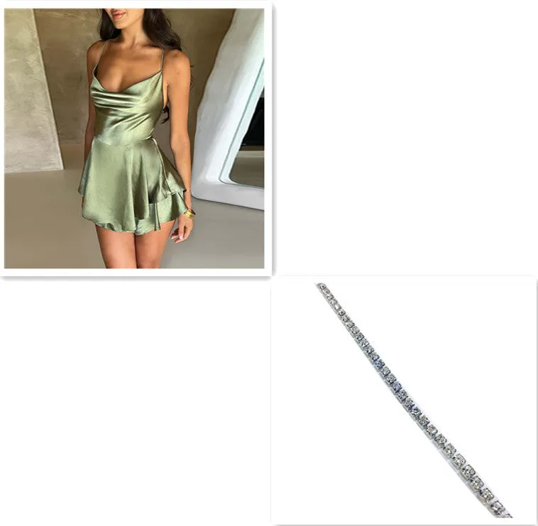 Robe trapue slim en satin dos nu, élégante et américaine