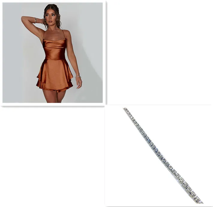 Robe trapue slim en satin dos nu, élégante et américaine