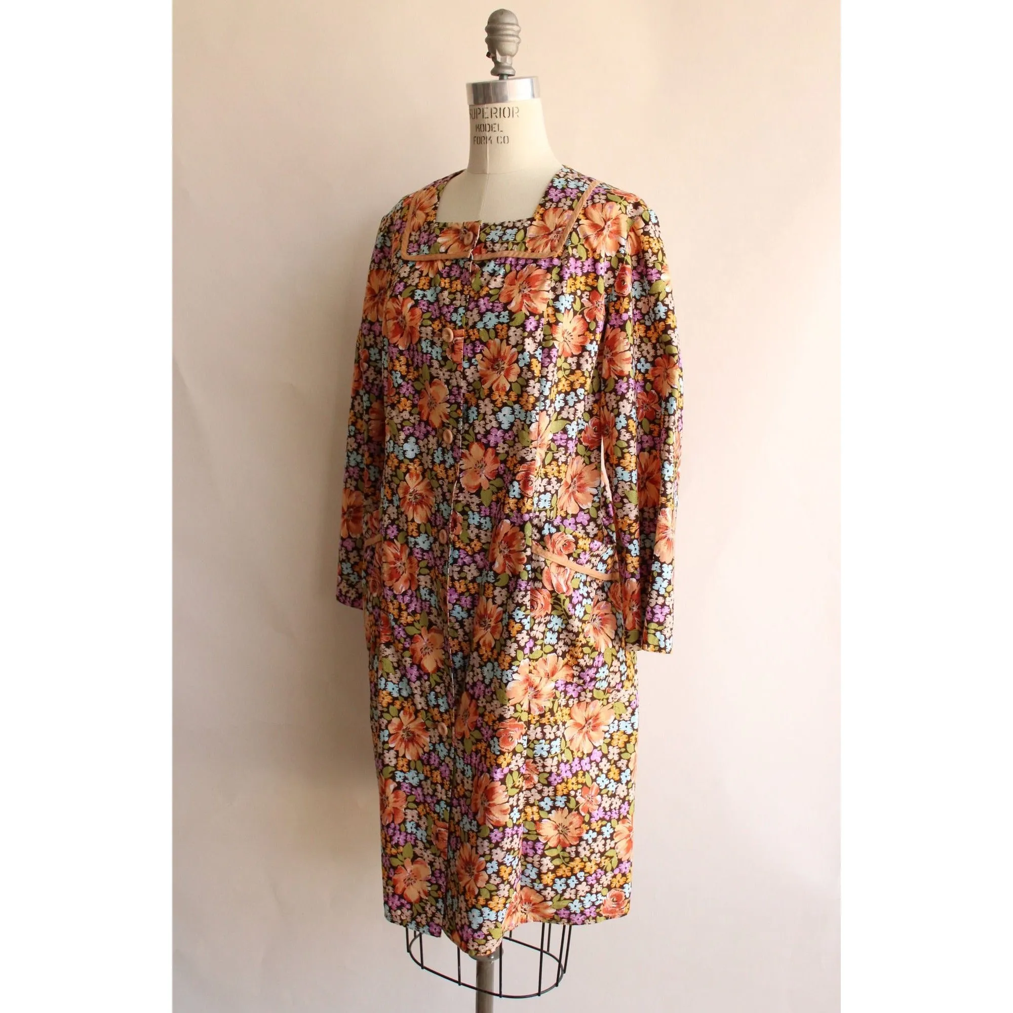 Vintage 1960s Floral Print Housecoat with Pockets