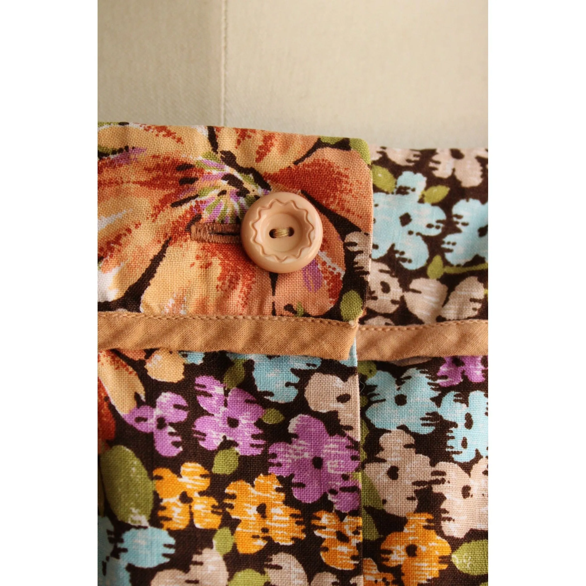Vintage 1960s Floral Print Housecoat with Pockets
