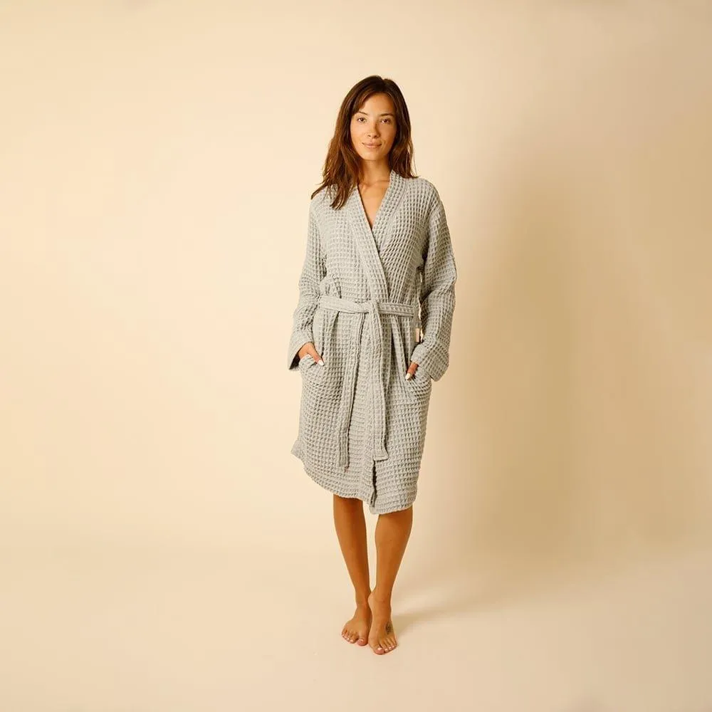Weightless Waffle Robe in Aloe