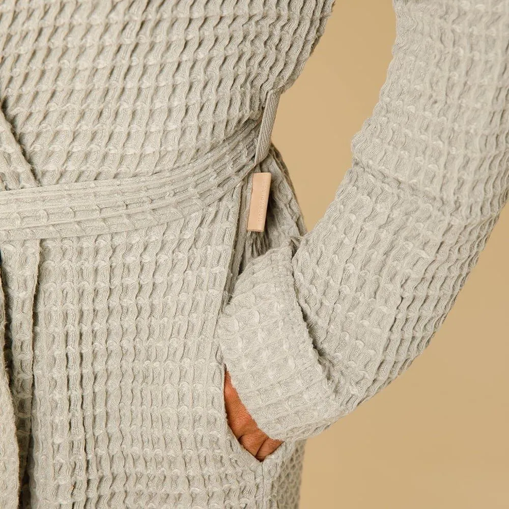 Weightless Waffle Robe in Aloe